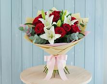 Букет цветов из:  Лилии и Розы в Ермолино Новгородская область