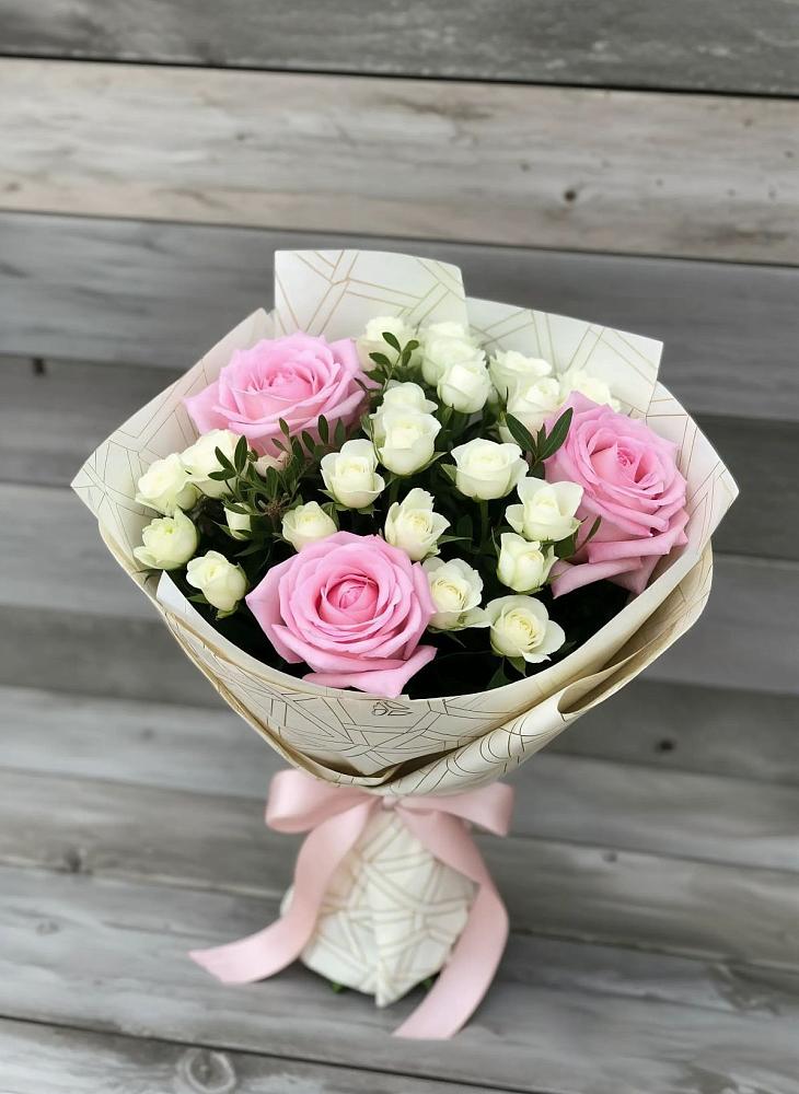 Букет цветов из: Розы в Ермолино Новгородская область