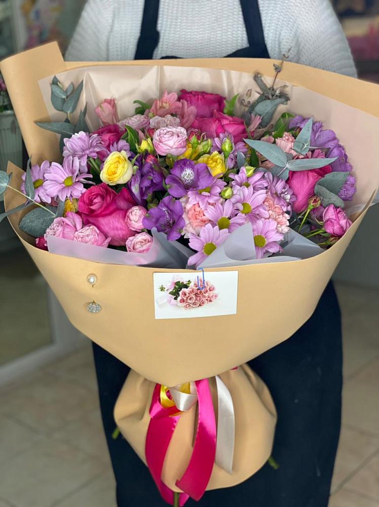 Букет цветов из: Хризантемы, Гвоздики и Альстромерии в Ермолино Новгородская область