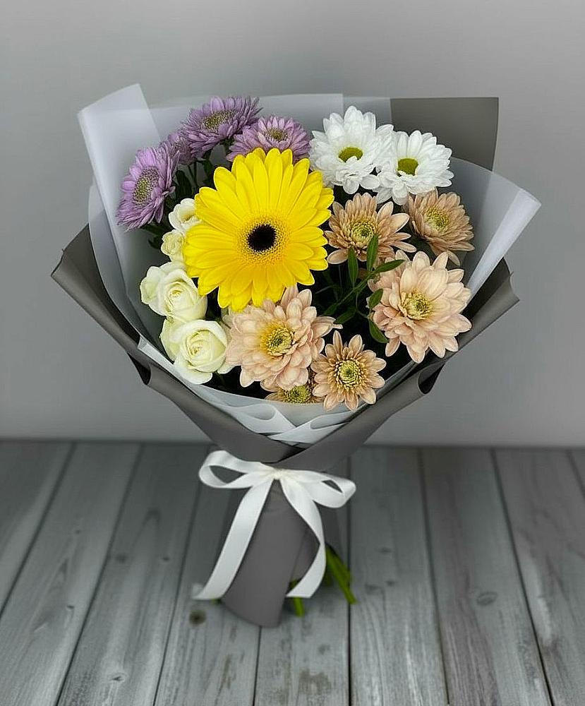 Букет цветов из: Розы, Герберы и Хризантемы в Ермолино Новгородская область