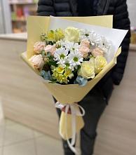 Букет цветов из:  Альстромерии, Розы и Хризантемы в Ермолино Новгородская область