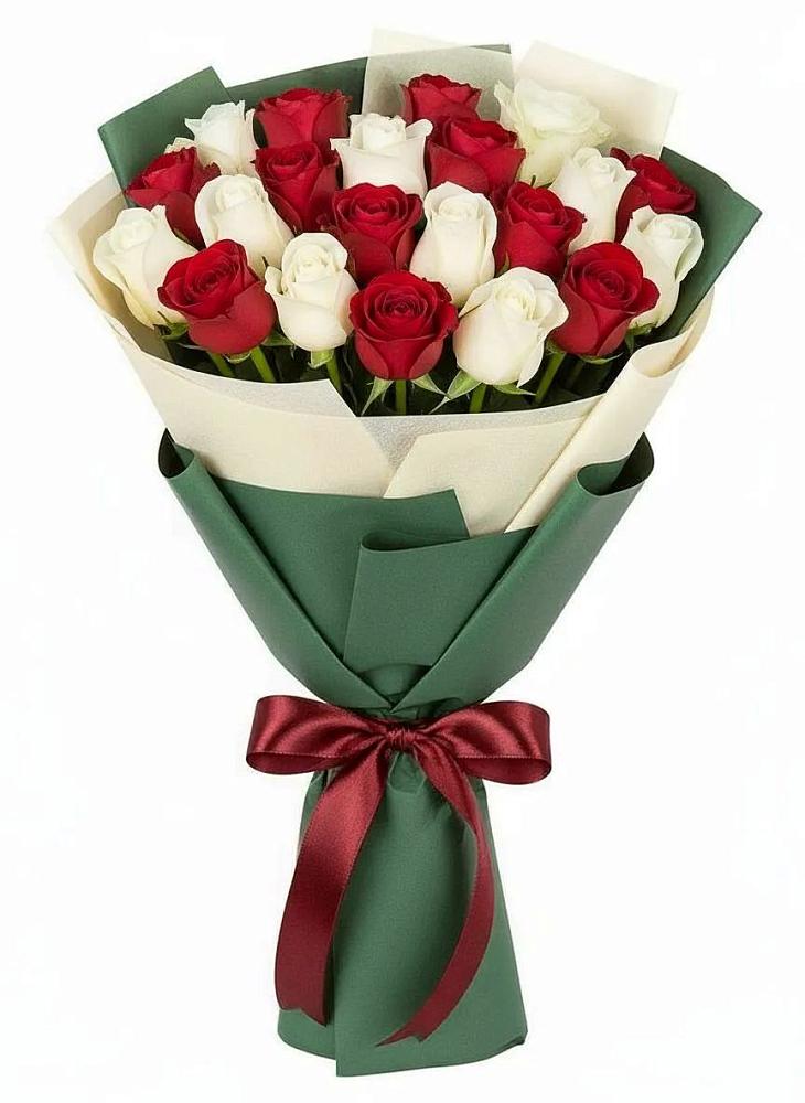 Букет Микс из красных и белых роз в Ермолино Новгородская область