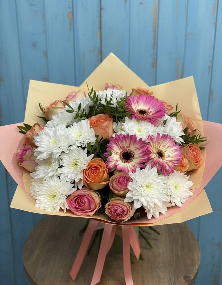 Букет цветов из: Розы, Герберы и Хризантемы в Ермолино Новгородская область