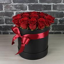 Цветочная композиция из Розы в шляпной коробке в Ермолино Новгородская область