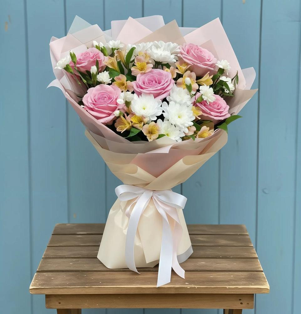 Букет цветов из: Гвоздики, Орхидеи и Розы в Ермолино Новгородская область