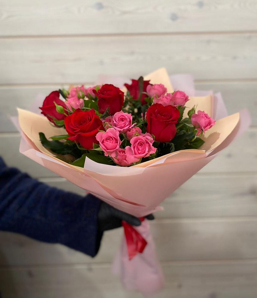 Букет цветов из: Розы в Ермолино Новгородская область
