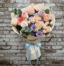 Букет цветов из:  Розы, Лизиантусы и Гвоздики в Ермолино Новгородская область