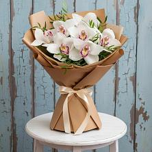 Букет цветов из:  Орхидеи и Розы в Ермолино Новгородская область
